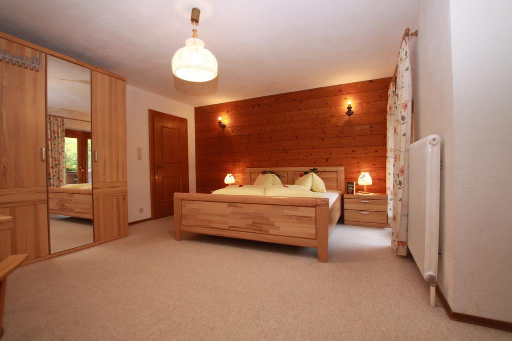 Haus Schoene Aussicht Berwang Extérieur photo